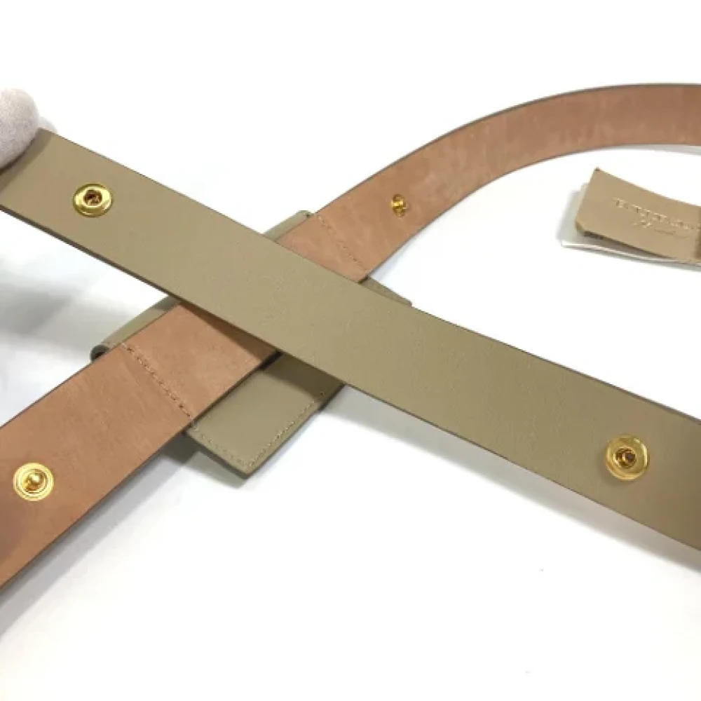 Burberry Vintage Pre-owned Leather belts Beige Dames