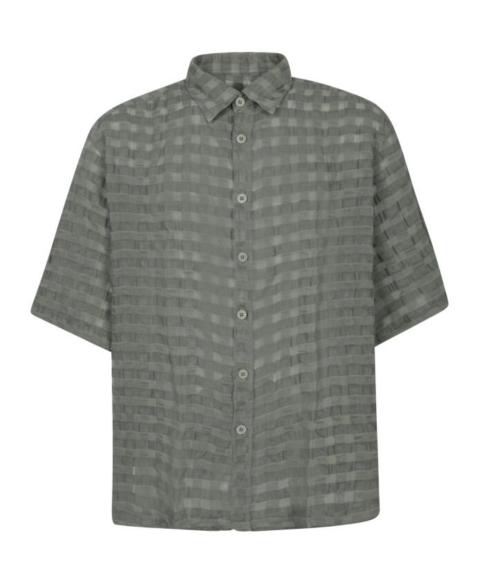chemise-a-rayures-en-lin-style-decontracte-dete