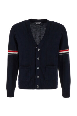 v-neck-armband-cardigan