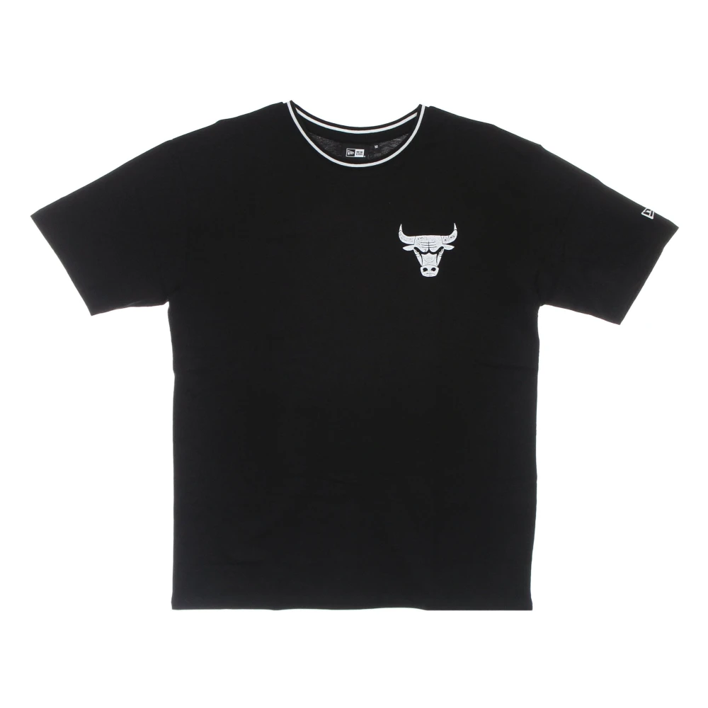 New Era Men's Black T-Shirts, Xl, Chicago Bulls Distressed Graphic Tee