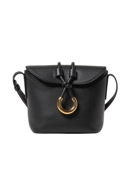 white-leather-tote-bag