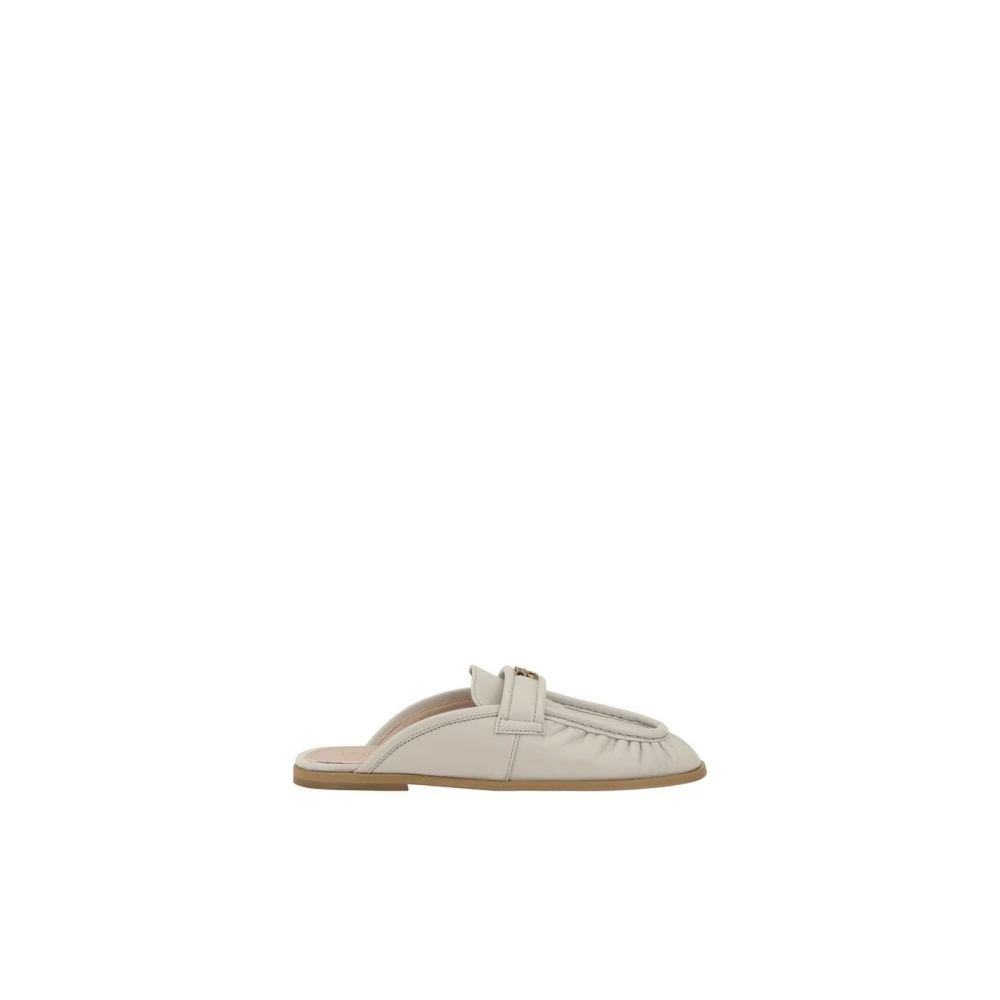 Pinko Loafer-Stijl Leren Muiltjes met Love Birds Plaque Beige Dames