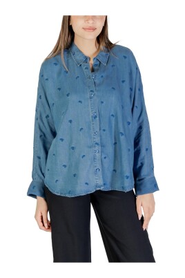 embroidered-denim-shirt-relaxed-fit