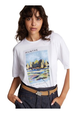graphic-print-t-shirt