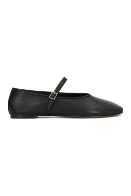 Ballerinaskor med remmar