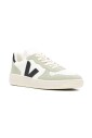 black-sneakers-for-men