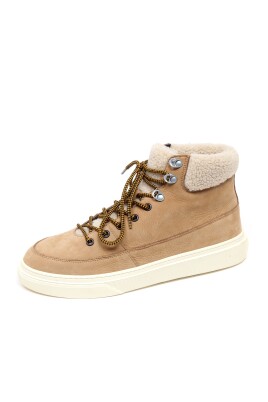 suede-and-eco-fur-trekking-shoe