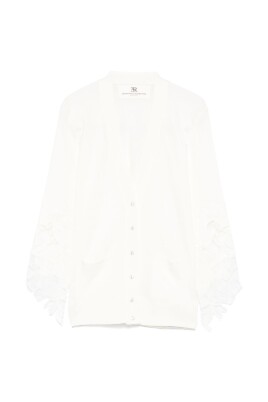 white-v-neck-sweater-with-pockets
