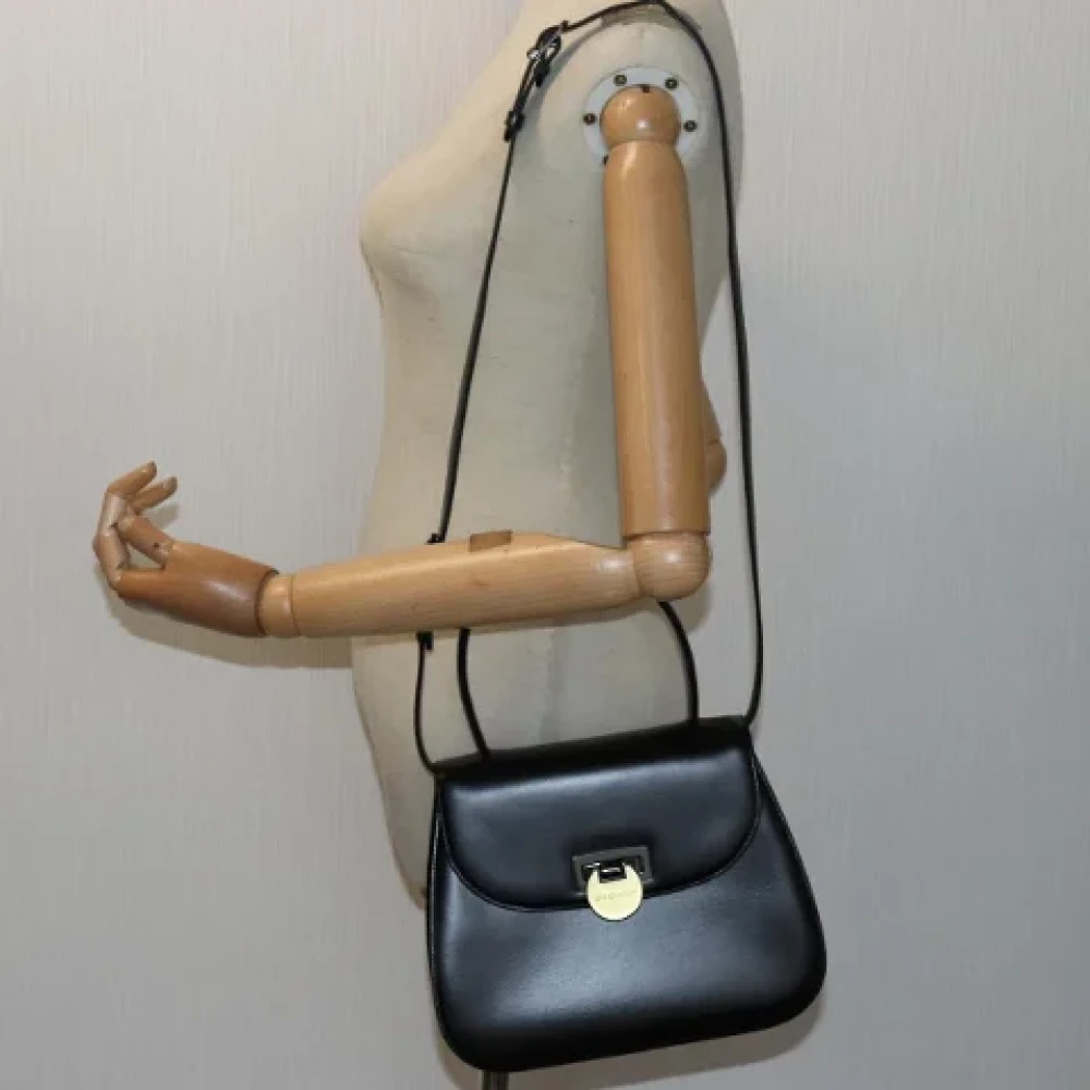 Givenchy Pre-owned Leather shoulder-bags Black Dames