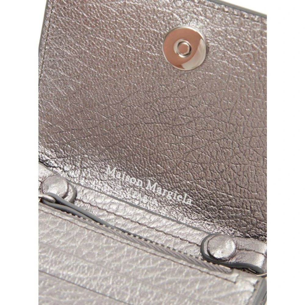 Maison Margiela Metallic Effect Portemonnees met Kettingriem Gray Heren