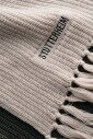 echarpe-a-franges-en-tricot-cotele