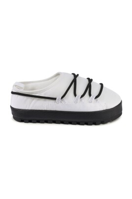 minimalist-white-polyester-slipper