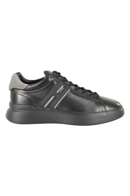 baskets-en-cuir-noir-et-gris