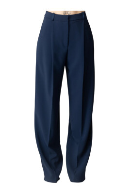 pantalon-evase-avec-larges-pinces