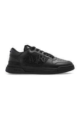 chaussures-de-sport-classiques-basses
