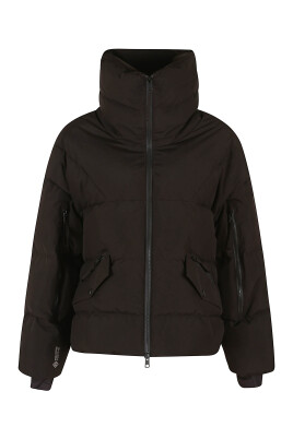 gtx-waterproof-jacket-for-outdoor-adventures
