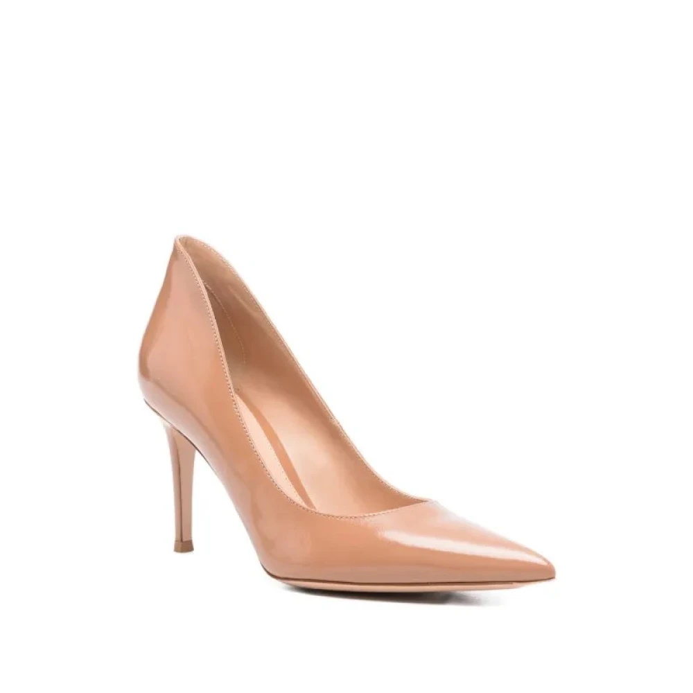 Gianvito Rossi Women's Beige Pointed Toe Pump - Pumps - 8 Uk - Shoes