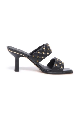 Amelia Sandaler med Guldnitar
