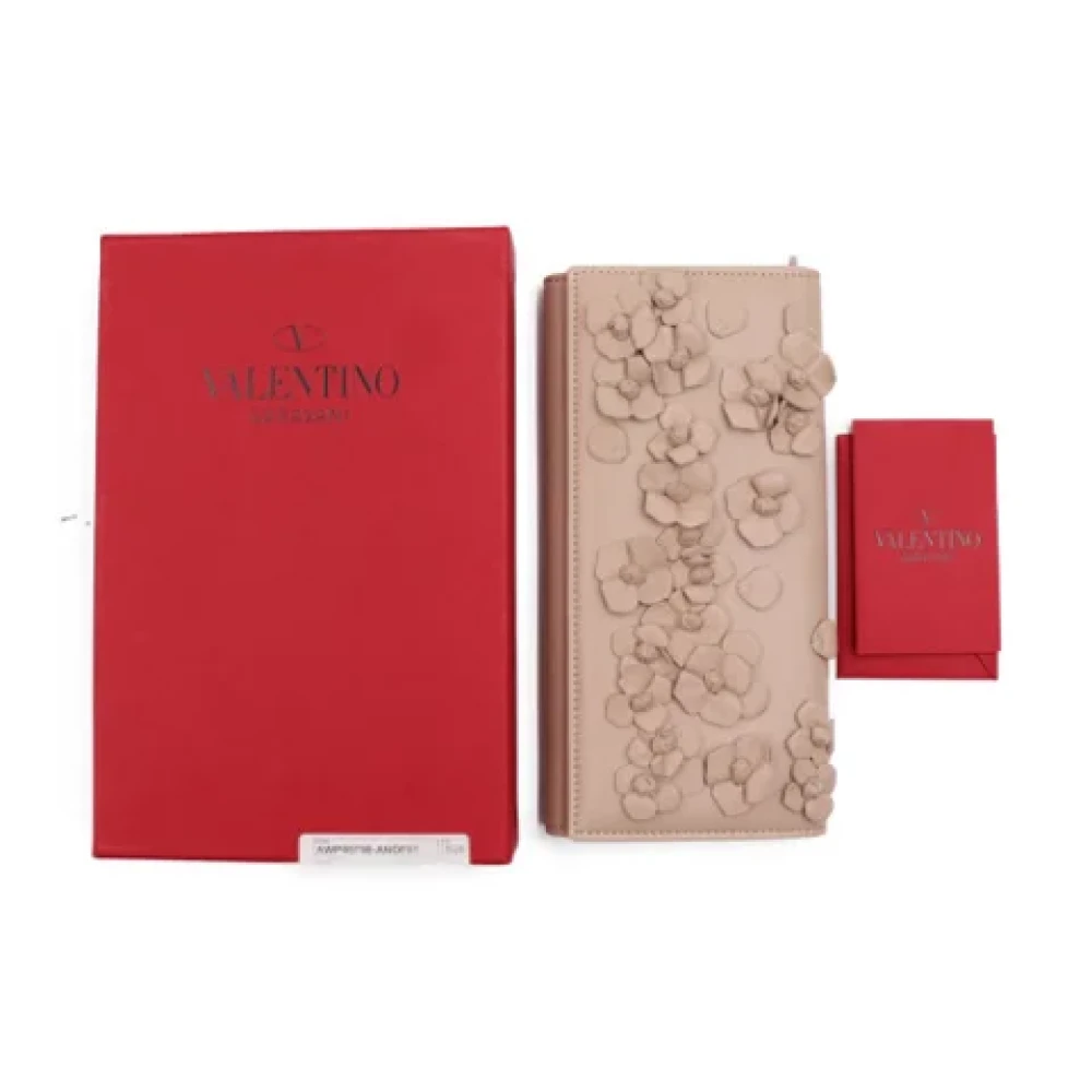 Valentino Vintage Pre-owned Leather wallets Beige Dames