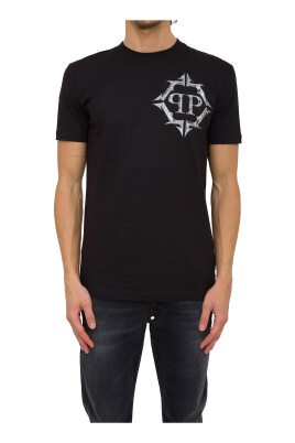 black-round-neck-t-shirt