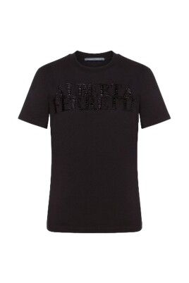 polyester-t-shirt-with-cotton-composition