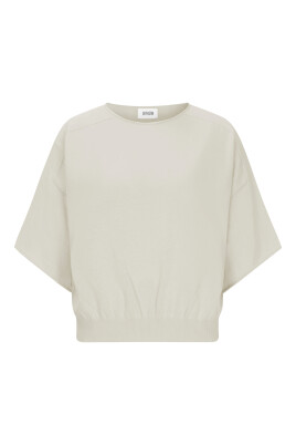 beige-knit-t-shirt
