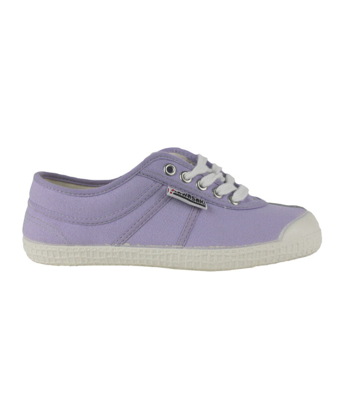 retro-canvas-sneakers