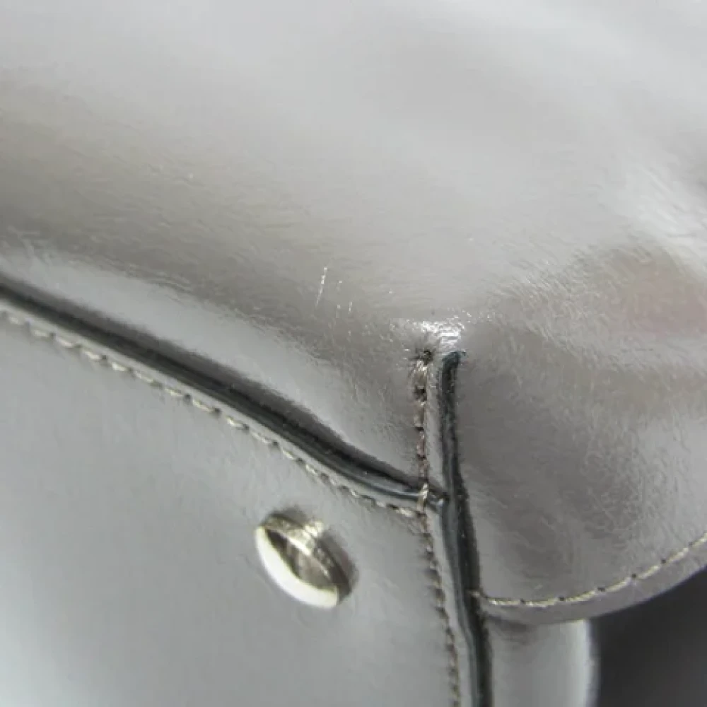 Burberry Vintage Pre-owned Leather shoulder-bags Gray Dames