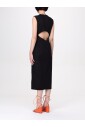 robe-midi-noire-plissee-style-elegant