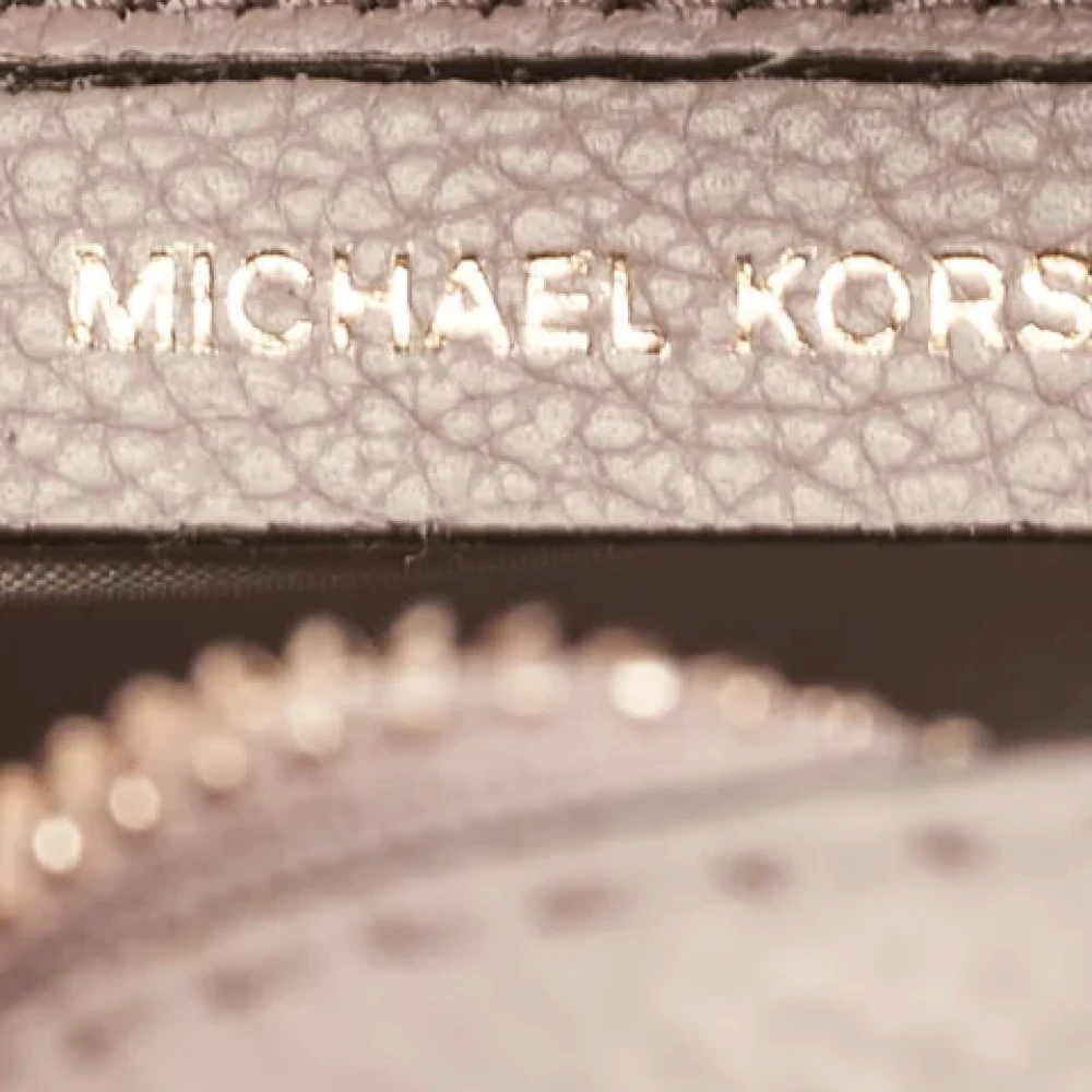 Michael Kors Pre-owned Leather crossbody-bags Beige Dames