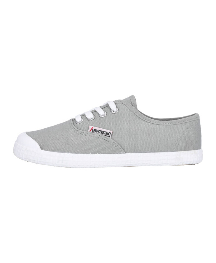 chaussure-de-base-en-toile-design-moderne