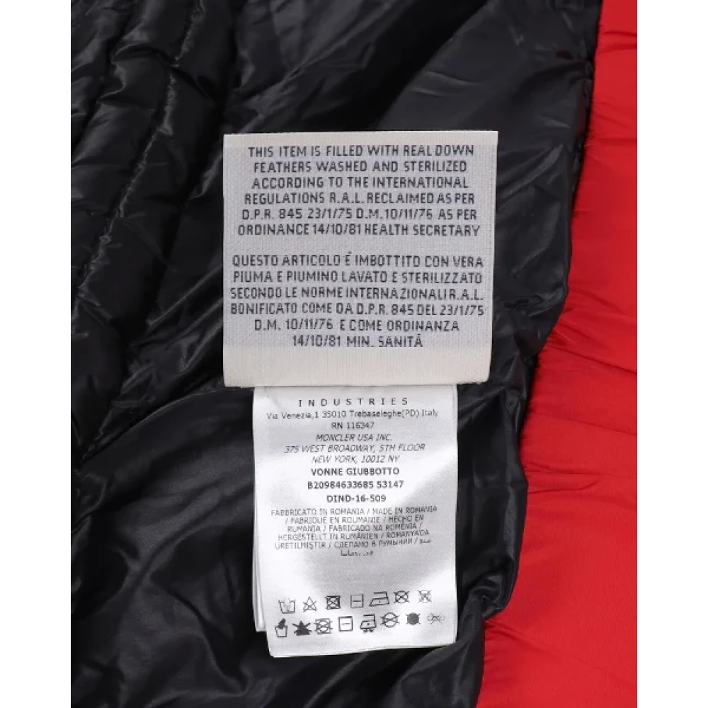 Moncler Pre-owned Fabric outerwear Red Dames