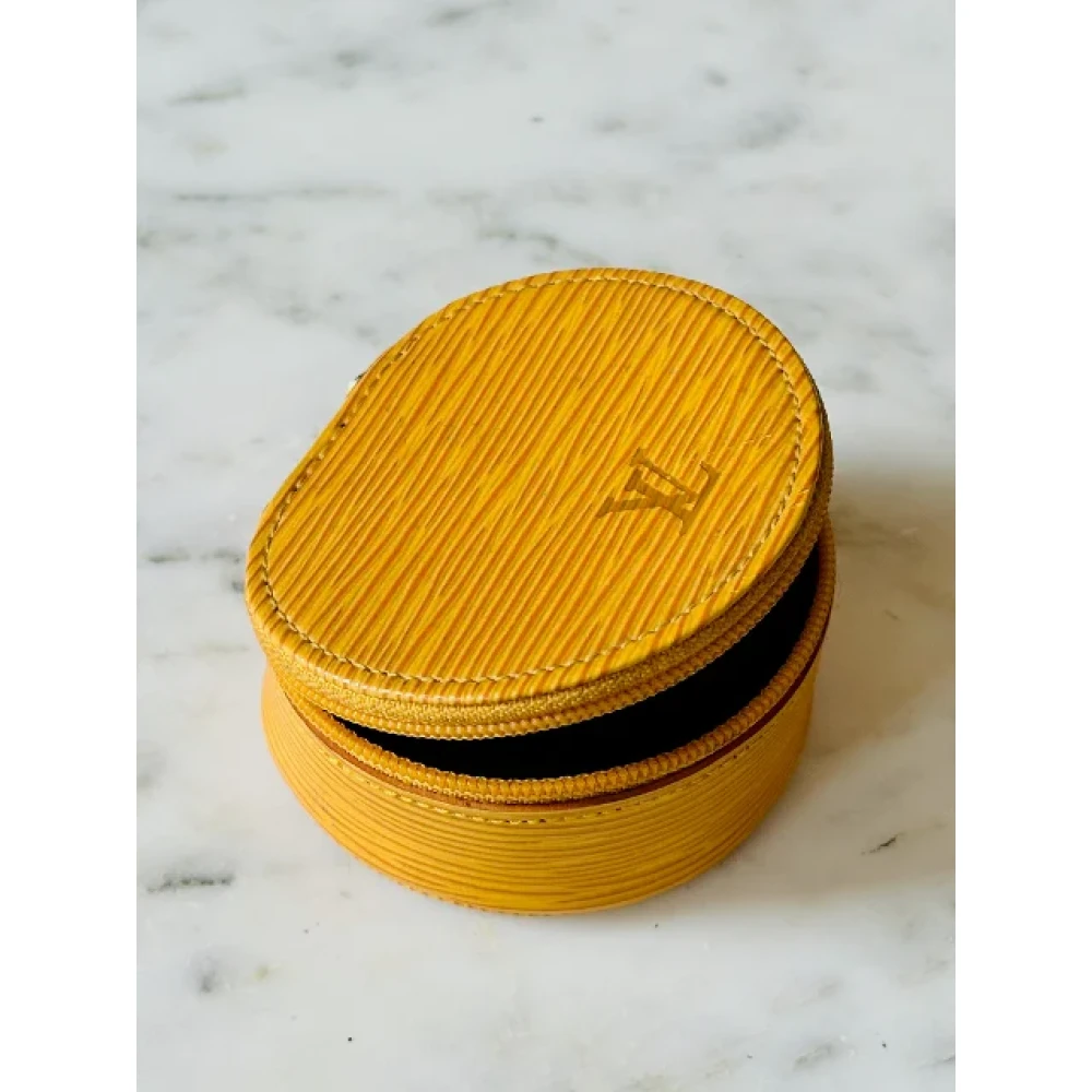 Louis Vuitton Vintage Pre-owned Leather home-office Yellow Dames