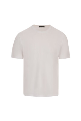 white-t-shirts-and-polos
