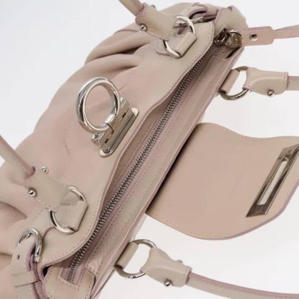 Salvatore Ferragamo Pre-owned Leather handbags Beige Dames