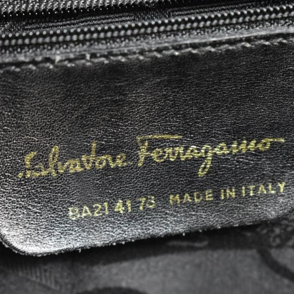 Salvatore Ferragamo Pre-owned Suede handbags Blue Dames