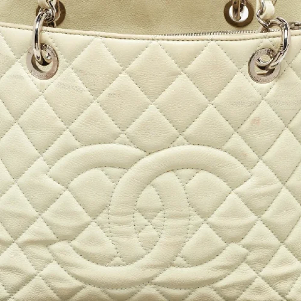 Chanel Vintage Pre-owned Leather totes Beige Dames