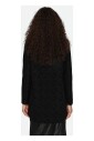 korte-zwarte-double-breasted-jas-met-logo-print