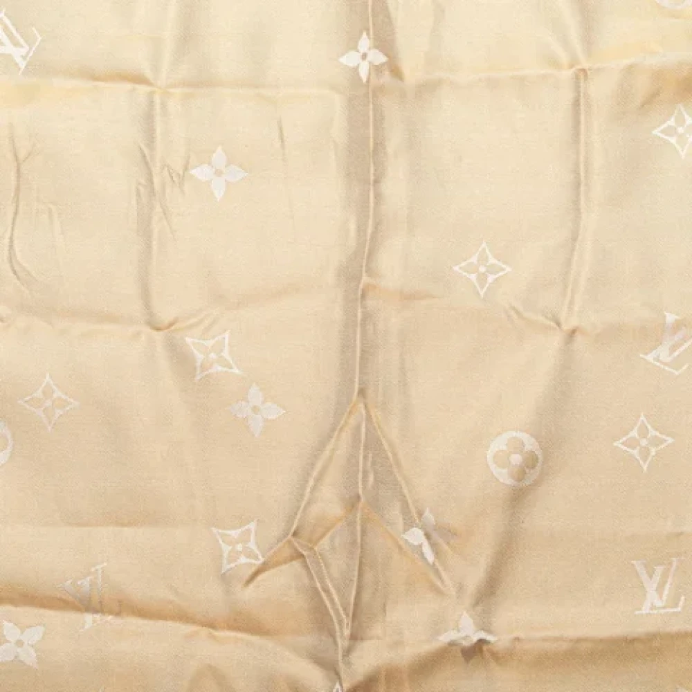 Louis Vuitton Vintage Pre-owned Silk scarves Beige Dames