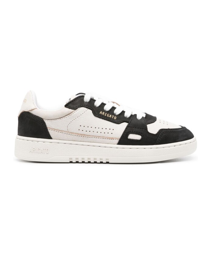 beige-sneakers-med-hammered-texture