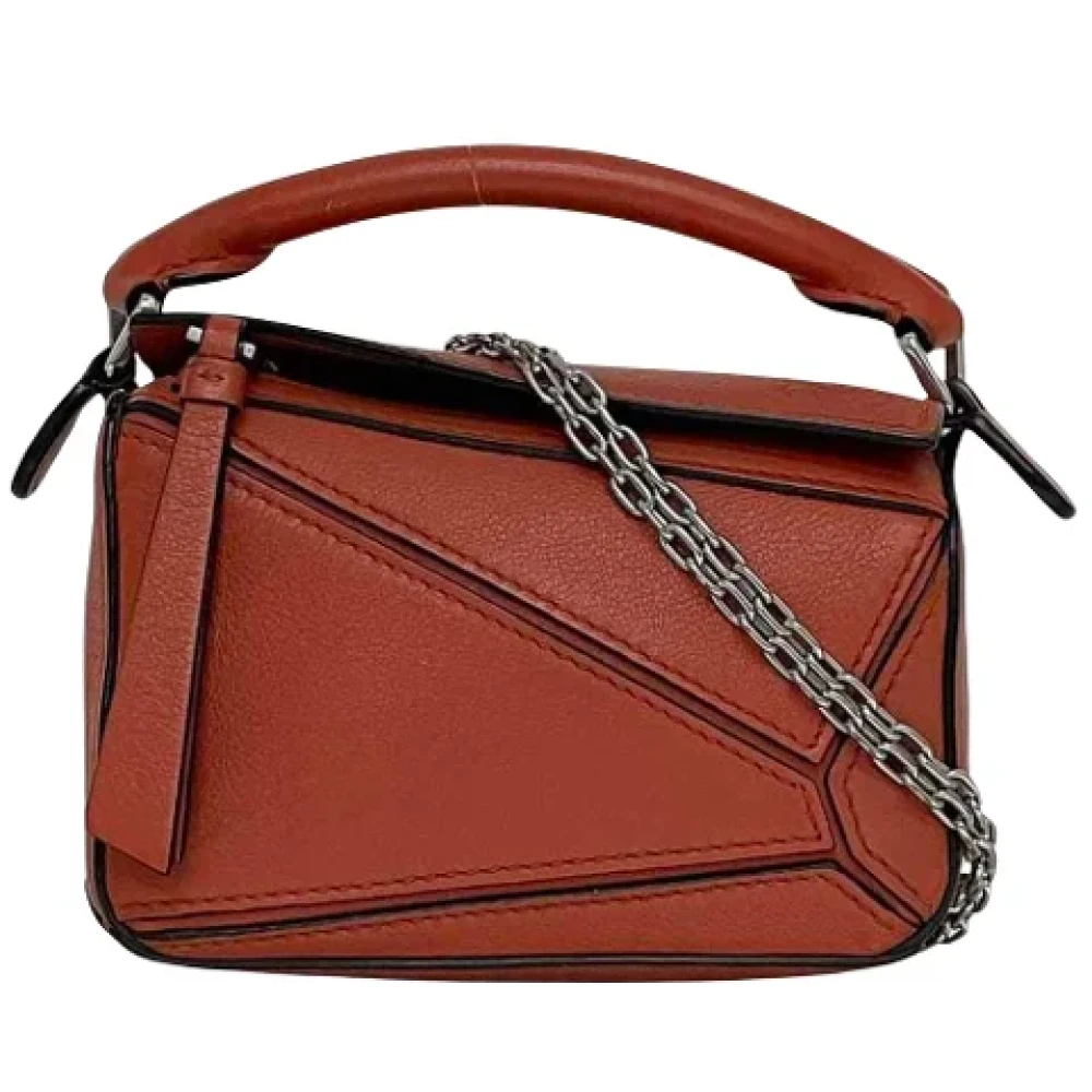 Loewe Pre-owned Leather handbags Red Dames