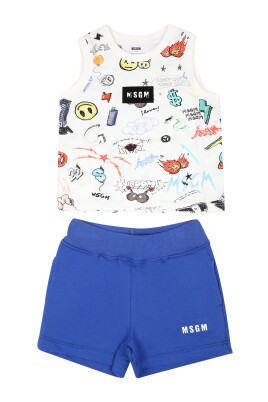 graffiti-style-sports-outfit