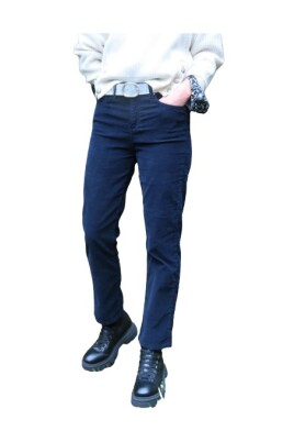 high-waisted-straight-large-fit-jeans