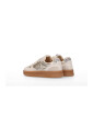 sneaker-taupe-or-elegant-et-polyvalent