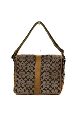 pre-owned-canvas-shoulder-bags