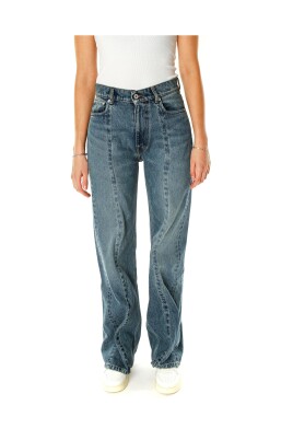 flexible-wire-jeans