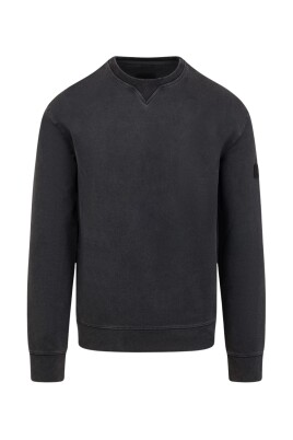black-mens-sweater-non-denim