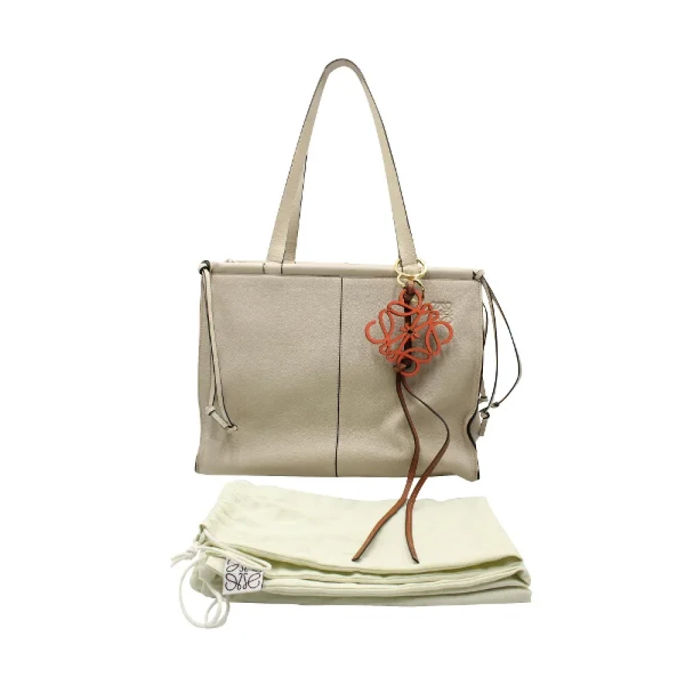 Loewe Pre-owned Leather shoulder-bags Beige Dames
