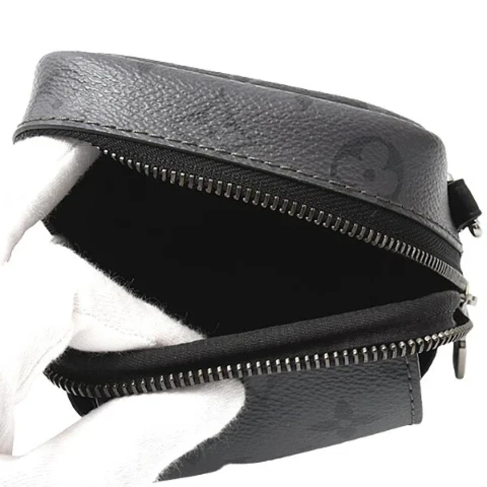Louis Vuitton Vintage Pre-owned Canvas shoulder-bags Black Heren