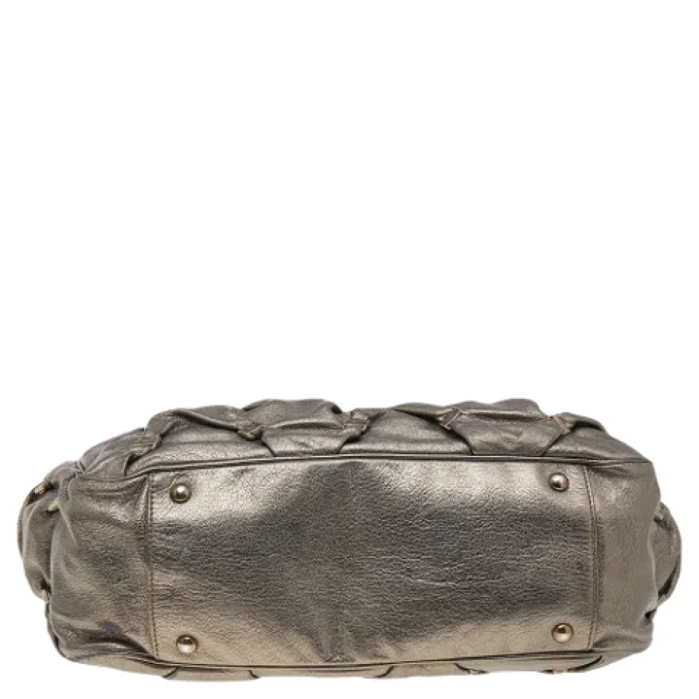 Salvatore Ferragamo Pre-owned Leather totes Gray Dames